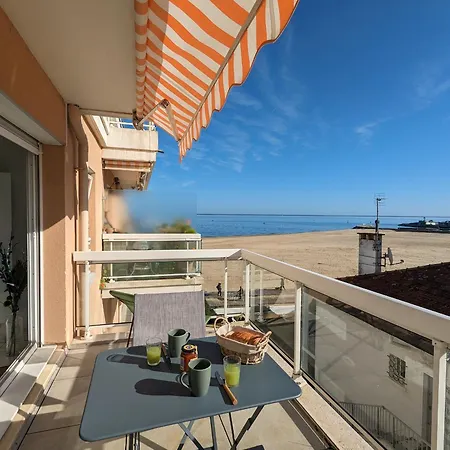 - T2 Cabine 50m² Avec Terrasse, Acces Plage Et Parking - Fr-1-420-141